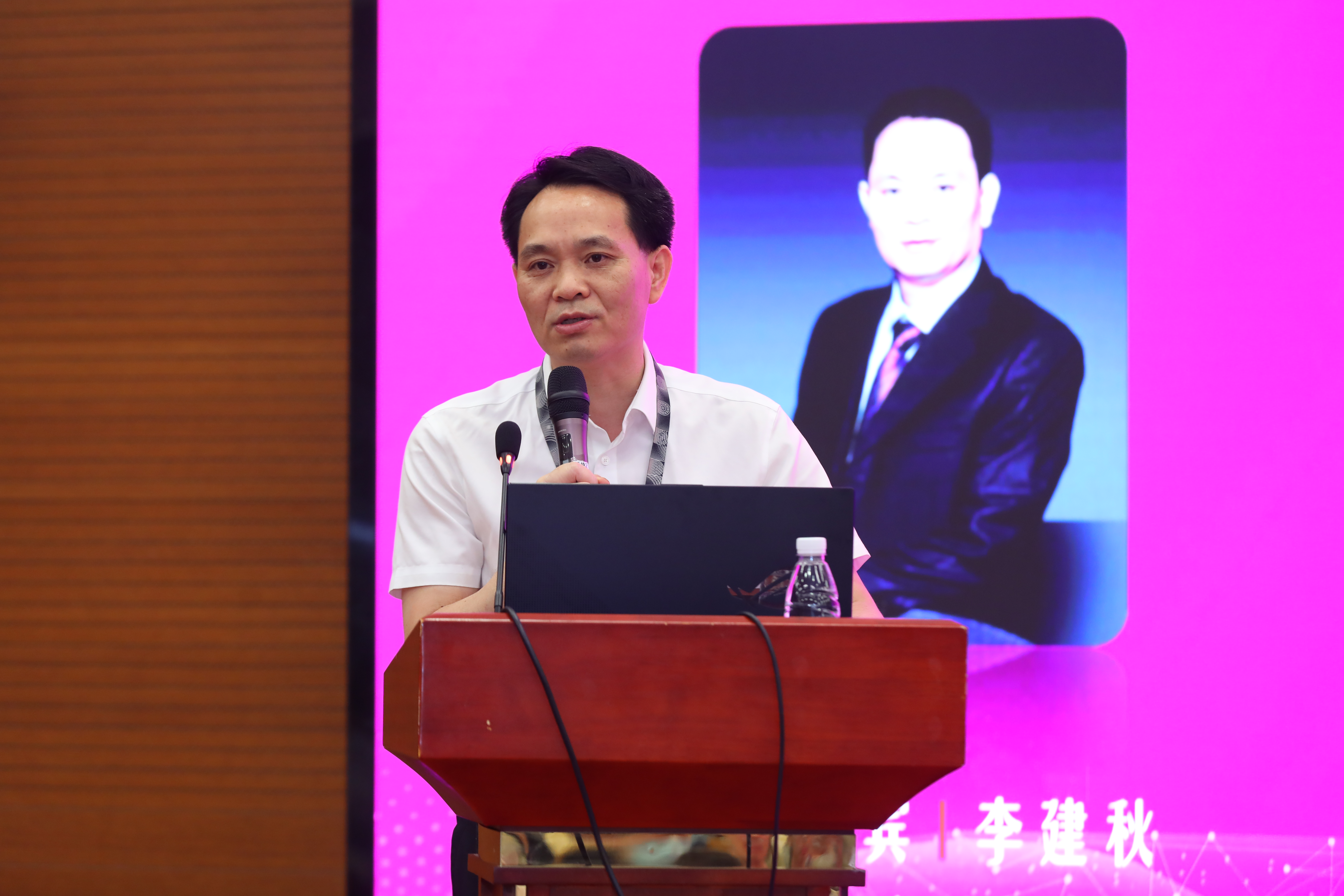 1688088609808097070.jpg 20230527-2023年“智能电动车辆”全国高校研究生学术论坛举行多宝网页版第710期博士生学术论坛同期举办-清大嘉艺-李建秋发言.jpg